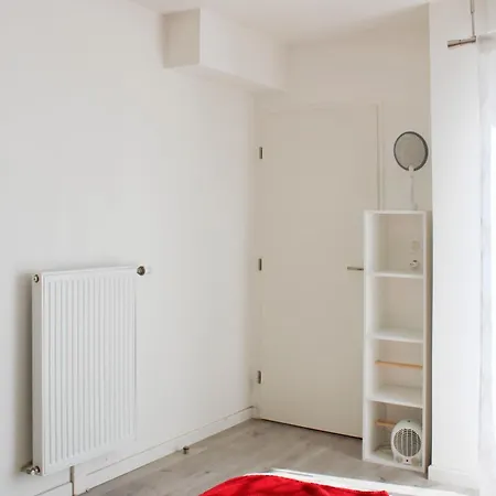 Apartment With Balcony At The Gates Of Paris *