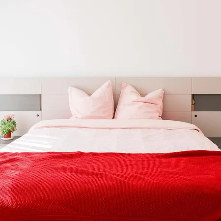 Apartment With Balcony At The Gates Of Paris Bagnolet